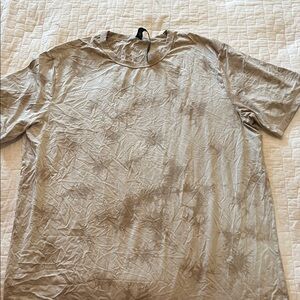 lululemon athletica Light Gray Short Sleeve Tee